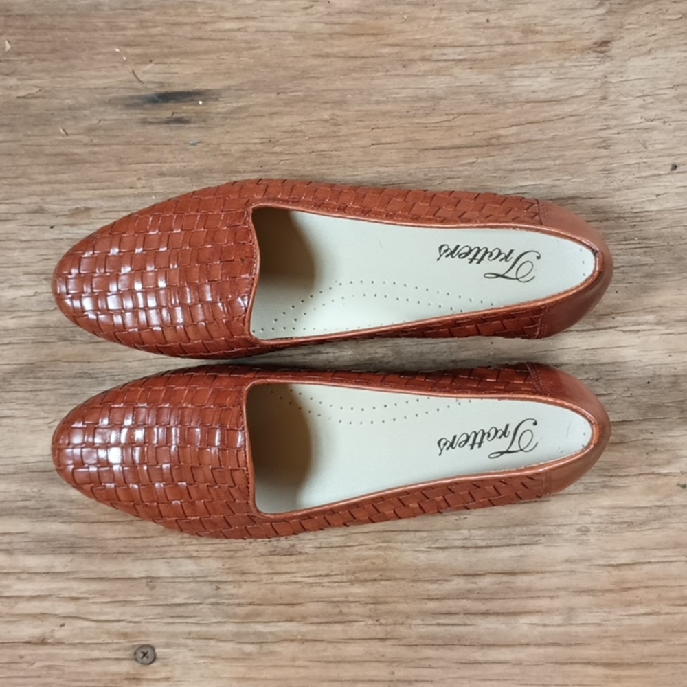 Beautiful leather woven shoes
